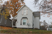 535 4TH ST, a Gabled Ell house, built in Reedsburg, Wisconsin in 1900.