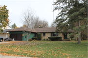 604 N Webb Ave, a Ranch house, built in Reedsburg, Wisconsin in 1952.