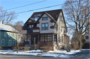 118 N LAWE ST, a Craftsman house, built in Appleton, Wisconsin in 1910.