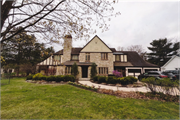 223 ROOSEVELT AVE, a English Revival Styles house, built in Eau Claire, Wisconsin in 1938.