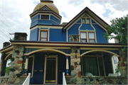 501 DUNBAR AVE, a Queen Anne house, built in Waukesha, Wisconsin in 1891.