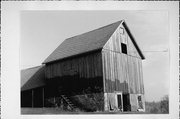 15746 COUNTY HIGHWAY F, a Astylistic Utilitarian Building barn, built in Jefferson, Wisconsin in 1900.