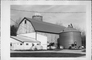24075 MALLARD RD, a Astylistic Utilitarian Building barn, built in Leon, Wisconsin in 1915.