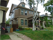 827 N 28TH ST, a Colonial Revival/Georgian Revival house, built in Milwaukee, Wisconsin in 1908.