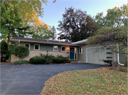 5129 DOOR DR 5129 DOOR DR, a Ranch house, built in Madison, Wisconsin in 1960.