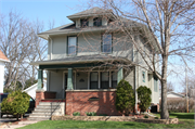 249 E 1ST ST 249 E 1ST ST, a American Foursquare house, built in Fond du Lac, Wisconsin in 1910.