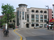 202 STATE ST 202 STATE ST, a Late-Modern bank/financial institution, built in Madison, Wisconsin in 1962.