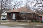 1303 West Ave S, a One Story Cube house, built in La Crosse, Wisconsin in 1928.