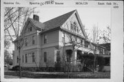 400 E OAK ST 400 E OAK ST, a Queen Anne house, built in Sparta, Wisconsin in 1905.