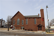 401 S MAIN ST, a Gabled Ell house of worship, built in Cuba City, Wisconsin in 1884.