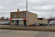 922 S PARK ST, a Commercial Vernacular large retail building, built in Madison, Wisconsin in 1947.