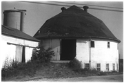 Dougan Round Barn, a Building.