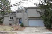 3703 Nathan Hale Ct, a Late-Modern house, built in Middleton, Wisconsin in 1978.