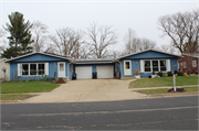 6714 - 6716 Spring Grove Ct 6714 - 6716 Spring Grove Ct, a Ranch duplex/two-flat, built in Middleton, Wisconsin in 1965.