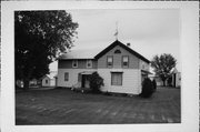 N160-164 COUNTY HIGHWAY D, a Gabled Ell house, built in Dale, Wisconsin in 1910.