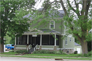 408 W FOND DU LAC ST 408 W FOND DU LAC ST, a American Foursquare house, built in Ripon, Wisconsin in 1915.
