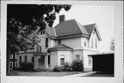 621 W 4TH ST, a Queen Anne house, built in Appleton, Wisconsin in 1918.