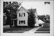 615 W 5TH ST, a Cross Gabled house, built in Appleton, Wisconsin in 1890.