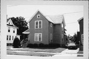 523 W 7TH ST, a Cross Gabled house, built in Appleton, Wisconsin in 1900.