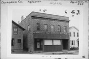 527 N APPLETON ST, a Commercial Vernacular retail building, built in Appleton, Wisconsin in 1914.