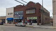 407 OAK ST 407 OAK ST, a Commercial Vernacular grocery store/supermarket, built in Baraboo, Wisconsin in 1886.
