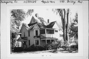 739 E COLLEGE AVE, a Queen Anne house, built in Appleton, Wisconsin in 1891.