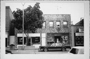 526-528 W COLLEGE AVE, a Commercial Vernacular retail building, built in Appleton, Wisconsin in .