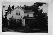 502 E HANCOCK ST, a Gabled Ell house, built in Appleton, Wisconsin in 1900.