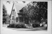 118 N LAWE ST, a Craftsman house, built in Appleton, Wisconsin in 1910.
