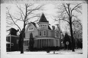 319 N LAWE ST, a Queen Anne house, built in Appleton, Wisconsin in 1904.