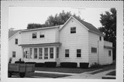 818 E MINOR ST, a Gabled Ell house, built in Appleton, Wisconsin in 1890.