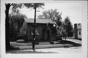542 N STATE ST, a Side Gabled house, built in Appleton, Wisconsin in 1900.