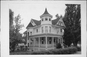 422 W MAIN ST, a Queen Anne house, built in Hortonville, Wisconsin in .