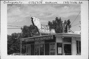 1718 CROOKS AVE, a Contemporary restaurant/supper club, built in Kaukauna, Wisconsin in 1954.