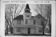 105 TAYLOR ST, a Queen Anne house, built in Kaukauna, Wisconsin in 1912.