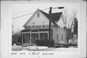 N69 W5425 BRIDGE RD, a Front Gabled house, built in Cedarburg, Wisconsin in 1900.