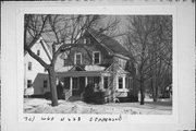 W60 N628 JEFFERSON AVE, a Queen Anne house, built in Cedarburg, Wisconsin in 1905.
