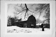 13565 N PORT WASHINGTON, a Astylistic Utilitarian Building barn, built in Mequon, Wisconsin in .