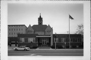 100 W GRAND AVE 100 W GRAND AVE, a Contemporary government office/facility, built in Port Washington, Wisconsin in 1958.