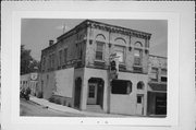 550 W GRAND AVE, a Commercial Vernacular small retail building, built in Port Washington, Wisconsin in 1902.
