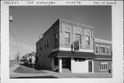 550 W GRAND AVE, a Commercial Vernacular small retail building, built in Port Washington, Wisconsin in 1902.