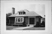 304 W JACKSON ST 304 W JACKSON ST, a Bungalow house, built in Port Washington, Wisconsin in 1932.
