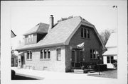 123 GRAND AVE, a Front Gabled house, built in Thiensville, Wisconsin in 1930.