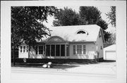 615 N MAIN ST 615 N MAIN ST, a Side Gabled house, built in Thiensville, Wisconsin in 1924.