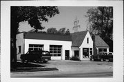 185 S MAIN ST, a English Revival Styles gas station/service station, built in Thiensville, Wisconsin in 1930.