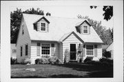 230 RIVERVIEW DR, a Side Gabled house, built in Thiensville, Wisconsin in 1941.