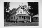 316 RIVERVIEW DR, a Front Gabled house, built in Thiensville, Wisconsin in 1905.