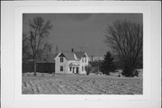 BUTTERNUT RD, E SIDE, .3 M E OF HARTLAND RD, a Gabled Ell house, built in Hartland, Wisconsin in .