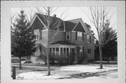 702 W ELM ST 702 W ELM ST, a Gabled Ell house, built in River Falls, Wisconsin in 1900.