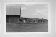 NORTH SIDE OF UNNAMED RD, 1 MILE NORTH OF COUNTY HIGHWAY M, 1.6 MILES EAST OF COUNTY HIGHWAY O, a Side Gabled barn, built in Carson, Wisconsin in .